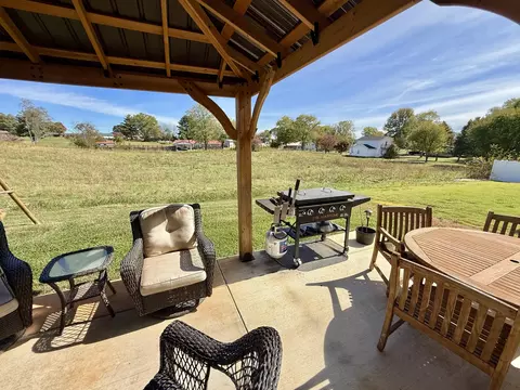 Exterior - 1071 Evan Ct, Jefferson City, TN 37760 photo 6 of 7