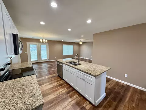 Kitchen - 1071 Evan Ct, Jefferson City, TN 37760 photo 6 of 6
