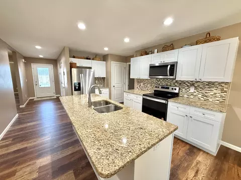 Kitchen - 1071 Evan Ct, Jefferson City, TN 37760 photo 4 of 6