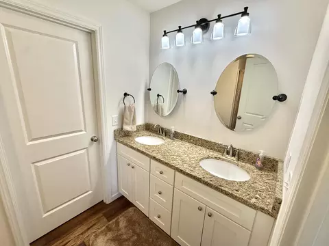 Bath - 1071 Evan Ct, Jefferson City, TN 37760 photo 2 of 5