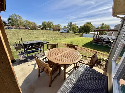 Exterior - 1071 Evan Ct, Jefferson City, TN 37760 photo 5 of 7