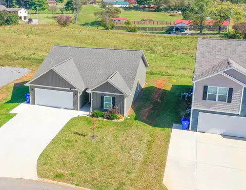 View/Area - 1071 Evan Ct, Jefferson City, TN 37760 photo 2 of 6