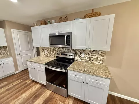 Kitchen - 1071 Evan Ct, Jefferson City, TN 37760 photo 5 of 6