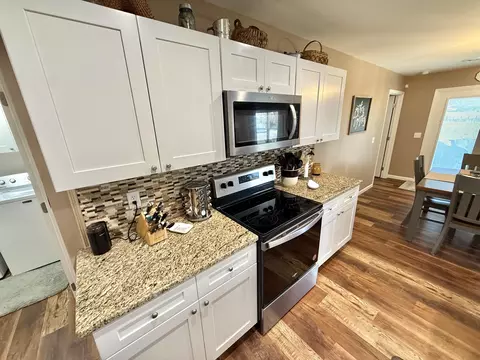 Kitchen - 1071 Evan Ct, Jefferson City, TN 37760 photo 2 of 6