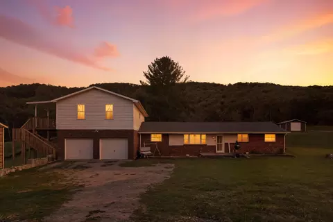 2925 Tater Valley Rd, Washburn, TN 37888