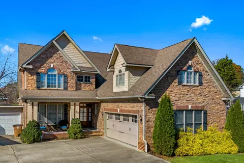 8331 Glenrothes Blvd, Knoxville, TN 37909