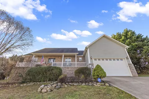 1850 Pheasant Crossing Dr, Dandridge, TN 37725