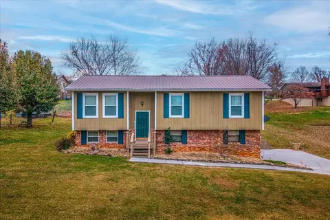 3634 Halifax Circle Cir, Morristown, TN 37813