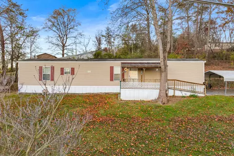 2727 Highland Cir, Kodak, TN 37764