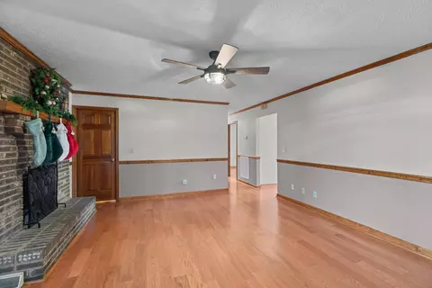 Living - 818 Shaver Dr, Talbott, TN 37877 photo 2 of 2