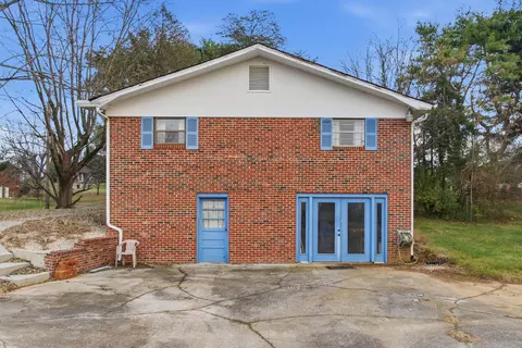 Exterior - 725 Ellencliff Cir, Talbott, TN 37877 photo 5 of 9