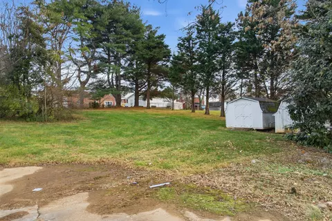 Exterior - 725 Ellencliff Cir, Talbott, TN 37877 photo 8 of 9