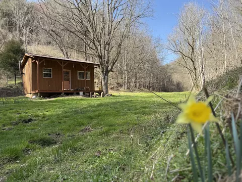 1499 Kessel Hollow Rd, Bybee, TN 37713