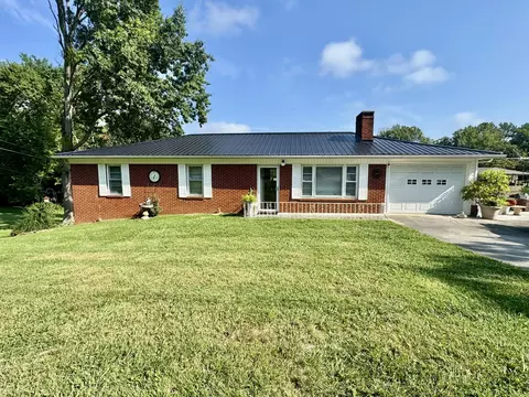 2691 Lakemoore Dr, Morristown, TN 37814