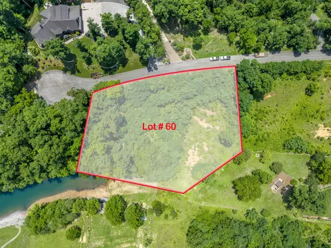 719 Riveredge Ln, Dandridge, TN 37725