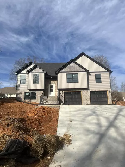 5168 Crystal Brook Dr, Morristown, TN 37814