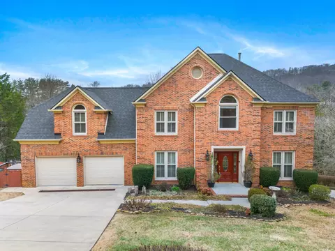 1315 W Hodge Dr, Morristown, TN 37814