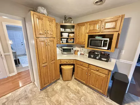 Kitchen - 7032 S Crest Ave, Talbott, TN 37877 photo 5 of 7