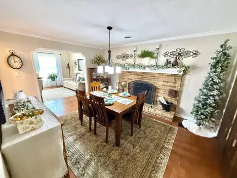 Dining - 7032 S Crest Ave, Talbott, TN 37877 photo 1 of 2