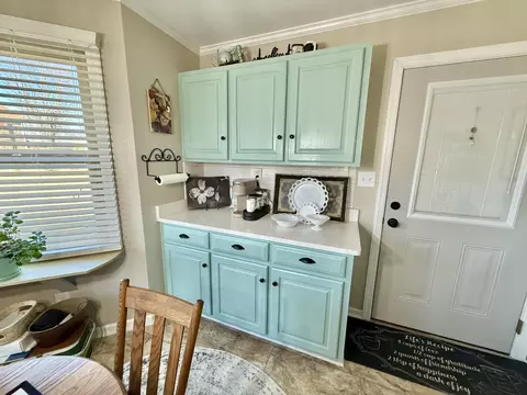 Kitchen - 7032 S Crest Ave, Talbott, TN 37877 photo 3 of 7