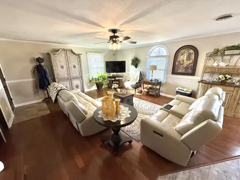 Living - 7032 S Crest Ave, Talbott, TN 37877 photo 4 of 4