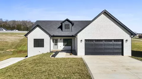 2884 Cherokee Dr, Morristown, TN 37814