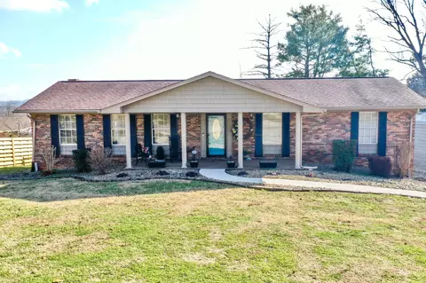 4921 Red Oak Dr, Morristown, TN 37814