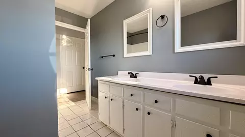 Bath - 7037 Maxwell Ter, Talbott, TN 37877 photo 5 of 6