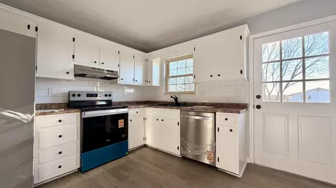 Kitchen - 7037 Maxwell Ter, Talbott, TN 37877 photo 2 of 3