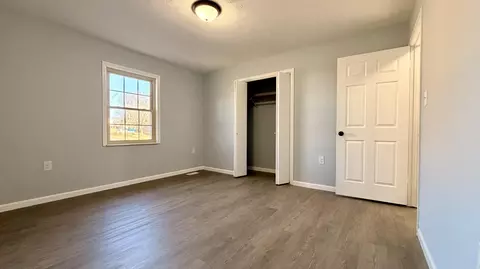 Bedroom - 7037 Maxwell Ter, Talbott, TN 37877 photo 3 of 7