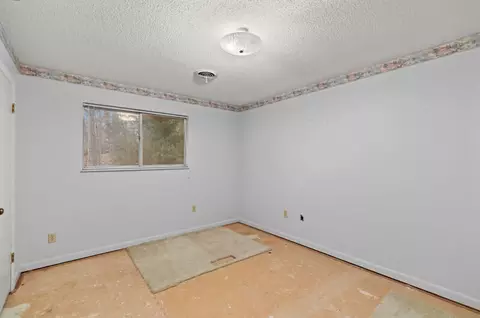 Bedroom - 2830 Lowe Dr, Talbott, TN 37877 photo 4 of 7