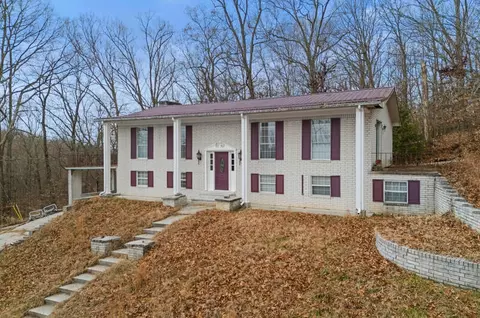 Exterior - 2830 Lowe Dr, Talbott, TN 37877 photo 2 of 3