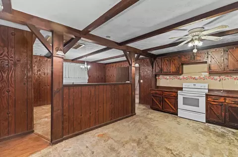 Kitchen - 2830 Lowe Dr, Talbott, TN 37877 photo 3 of 3