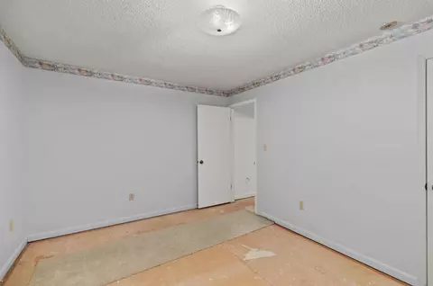 Bedroom - 2830 Lowe Dr, Talbott, TN 37877 photo 5 of 7