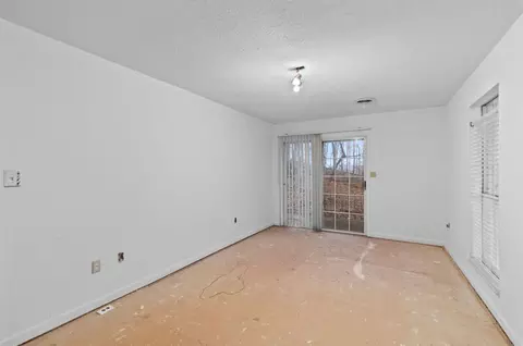 Bedroom - 2830 Lowe Dr, Talbott, TN 37877 photo 2 of 7