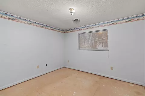Bedroom - 2830 Lowe Dr, Talbott, TN 37877 photo 6 of 7