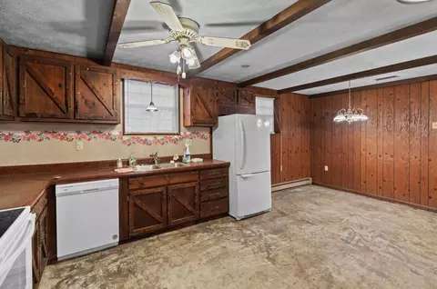Kitchen - 2830 Lowe Dr, Talbott, TN 37877 photo 2 of 3