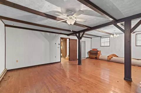 Living - 2830 Lowe Dr, Talbott, TN 37877 photo 2 of 3