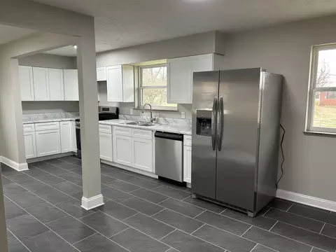 Kitchen - 413 English Dr, Talbott, TN 37877 photo 4 of 4