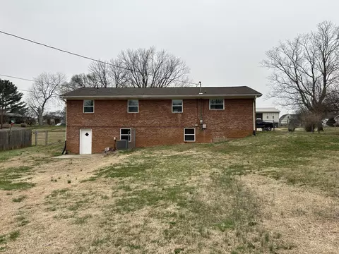 Exterior - 413 English Dr, Talbott, TN 37877 photo 3 of 4