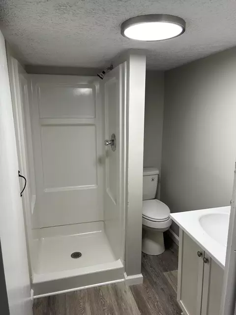Bath - 413 English Dr, Talbott, TN 37877 photo 3 of 3