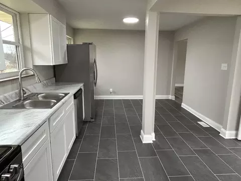 Kitchen - 413 English Dr, Talbott, TN 37877 photo 3 of 4