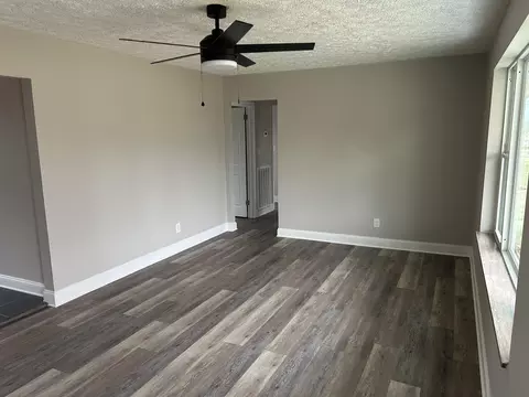 Living - 413 English Dr, Talbott, TN 37877 photo 1 of 4