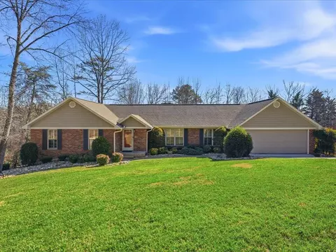 1171 Pine Haven Dr, Morristown, TN 37814