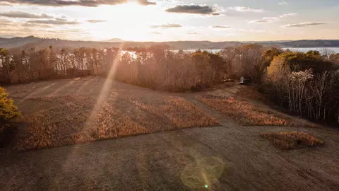 1558 Covington Rd, Dandridge, TN 37725