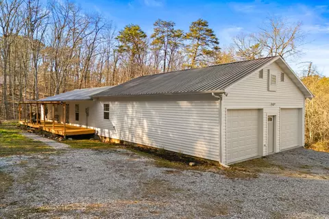 1598 Lyle Rd, Dandridge, TN 37725