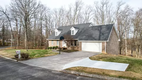 1448 Nottingham Dr, Newport, TN 37821