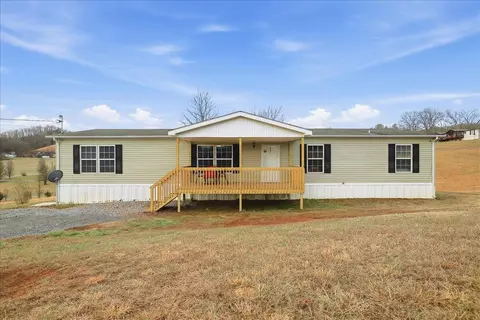 1021 Overhill Dr, Rogersville, TN 37857