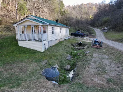 286 Willie Rd, Treadway, TN 37881
