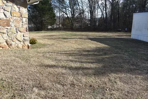 Exterior - 175 Lakeshore Dr, Bean Station, TN 37708 photo 14 of 19